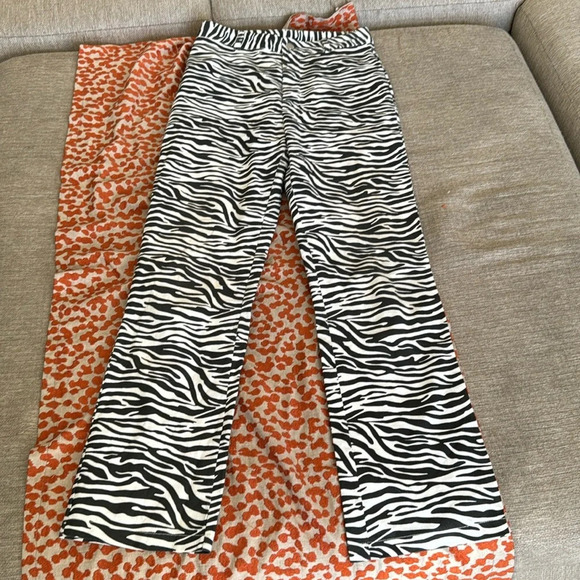 Zebra print high waisted pants medium - Picture 2 of 9